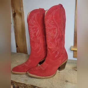 Idyllwind Charmed Life Fire Suede Western Boots - Round Toe in red Womens 8